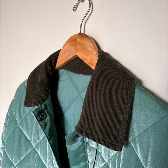 Quilted Velvet Jacket with dark green collar - Picture 7 of 8